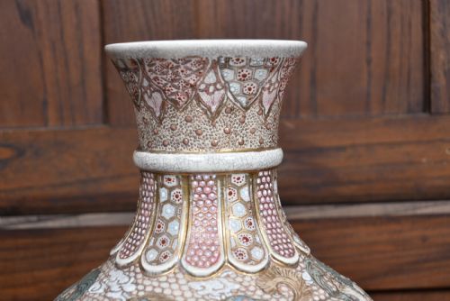 JAPANESE SATSUMA VASE - ADDITIONAL PHOTO 4