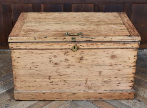 VICTORIAN PINE TOOL CHEST - ADDITIONAL PHOTO 2