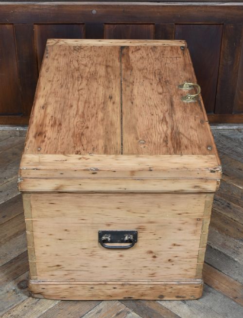 VICTORIAN PINE TOOL CHEST - ADDITIONAL PHOTO 14