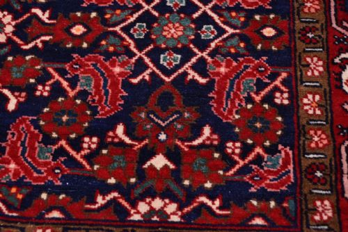 VINTAGE WOVEN PERSIAN RUG - ADDITIONAL PHOTO 4