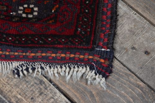 VINTAGE IRANIAN HANDWOVEN RUG - ADDITIONAL PHOTO 4