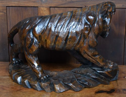 JAPANESE TIGER WOODEN SCULPTURE - ADDITIONAL PHOTO 4