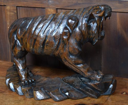 JAPANESE TIGER WOODEN SCULPTURE - ADDITIONAL PHOTO 5