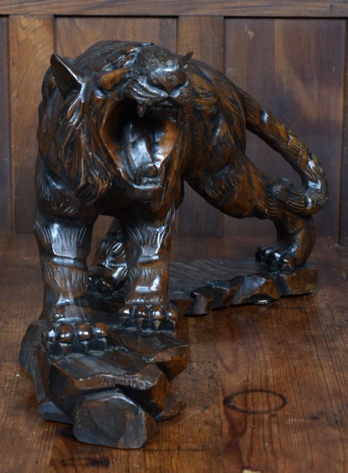 JAPANESE TIGER WOODEN SCULPTURE - ADDITIONAL PHOTO 8