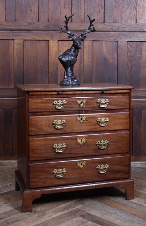 georgian mahogany bachelor's chest - CATEGORY: ANTIQUE CHEST OF DRAWERS - DATED GEORGIAN