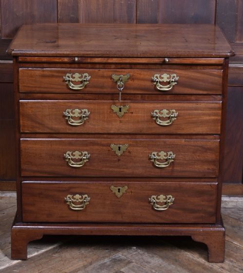 GEORGIAN MAHOGANY BACHELOR'S CHEST - ADDITIONAL PHOTO 2