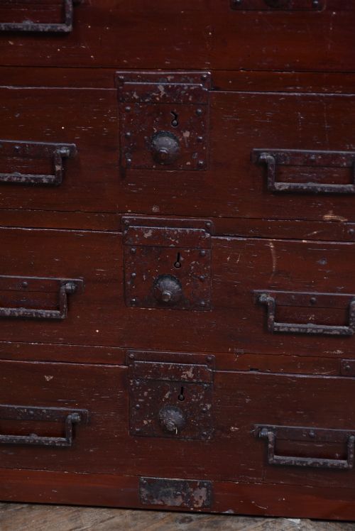 JAPANESE TANSU RED LACQUERED CHEST - ADDITIONAL PHOTO 4