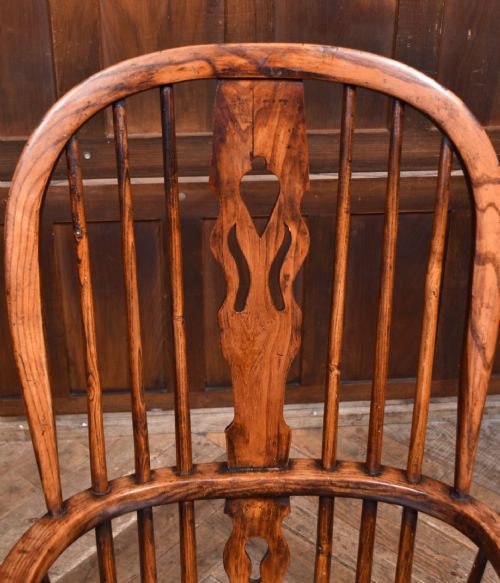 EDWARDIAN OAK AND ELM WINDSOR ARMCHAIR - ADDITIONAL PHOTO 1