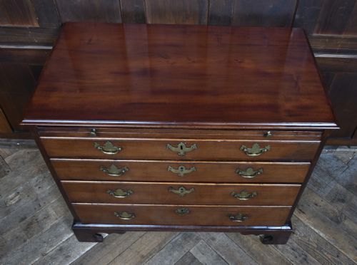 GEORGIAN MAHOGANY BACHELOR'S CHEST - ADDITIONAL PHOTO 7