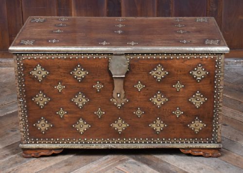 PADOUK ZANZIBAR BLANKET STORAGE BOX - ADDITIONAL PHOTO 2