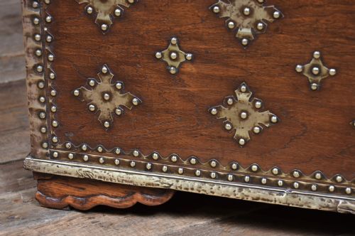 PADOUK ZANZIBAR BLANKET STORAGE BOX - ADDITIONAL PHOTO 5