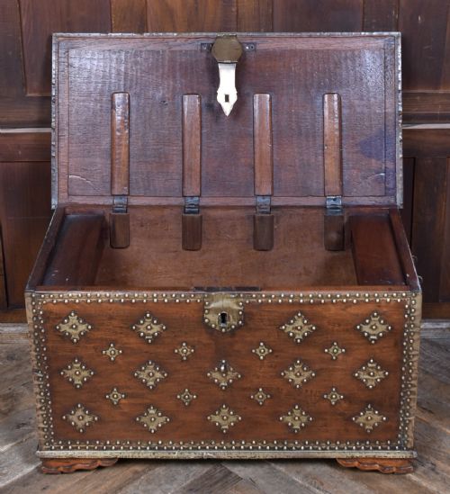 PADOUK ZANZIBAR BLANKET STORAGE BOX - ADDITIONAL PHOTO 8