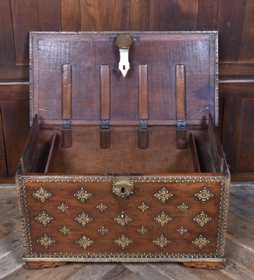 PADOUK ZANZIBAR BLANKET STORAGE BOX - ADDITIONAL PHOTO 9