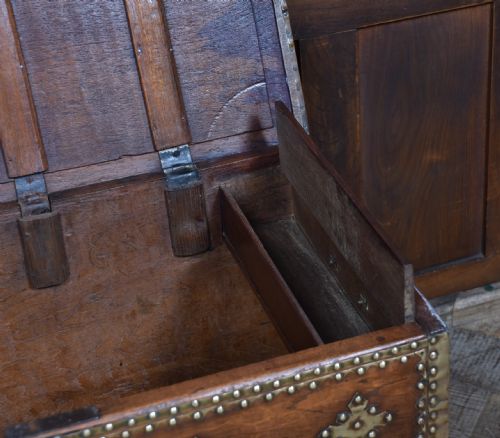 PADOUK ZANZIBAR BLANKET STORAGE BOX - ADDITIONAL PHOTO 11
