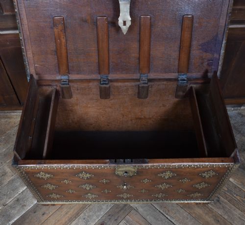 PADOUK ZANZIBAR BLANKET STORAGE BOX - ADDITIONAL PHOTO 12