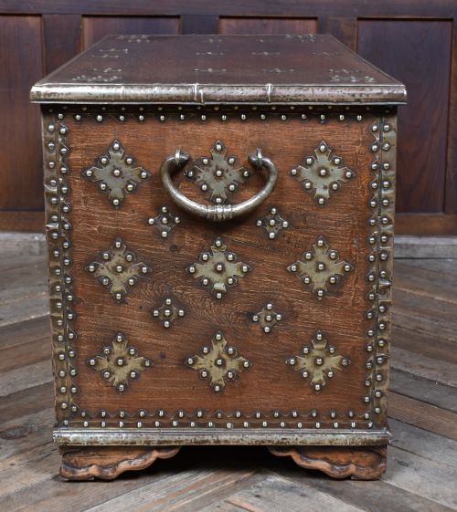 PADOUK ZANZIBAR BLANKET STORAGE BOX - ADDITIONAL PHOTO 18