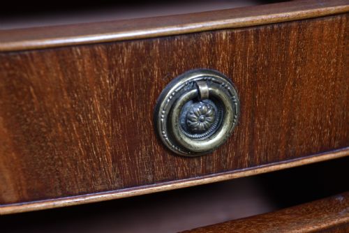 EDWARDIAN MAHOGANY BOW FRONT CHEST OF DRAWERS - ADDITIONAL PHOTO 5