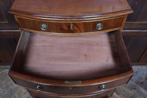 EDWARDIAN MAHOGANY BOW FRONT CHEST OF DRAWERS - ADDITIONAL PHOTO 7