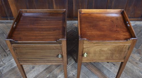 PAIR OF GEORGIAN MAHOGANY BEDSIDE POT CUPBOARDS - ADDITIONAL PHOTO 8