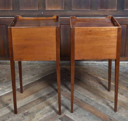 PAIR OF GEORGIAN MAHOGANY BEDSIDE POT CUPBOARDS - ADDITIONAL PHOTO 10