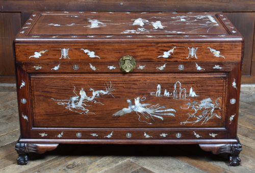 CHINESE HARDWOOD BLANKET BOX - ADDITIONAL PHOTO 1