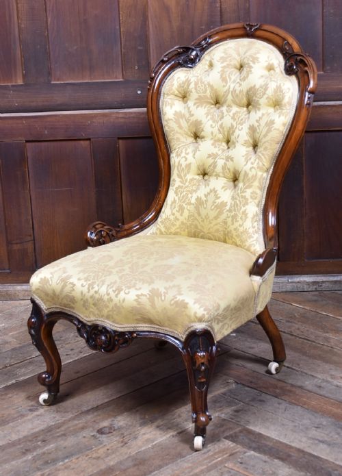 VICTORIAN WALNUT SPOON BACK NURSING CHAIR - ADDITIONAL PHOTO 7