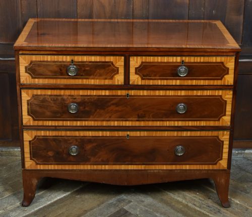 GEORGIAN MAHOGANY CHEST OF DRAWERS - ADDITIONAL PHOTO 1