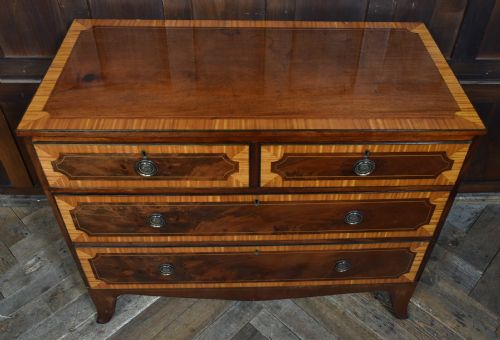 GEORGIAN MAHOGANY CHEST OF DRAWERS - ADDITIONAL PHOTO 2