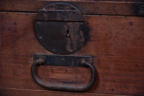 JAPANESE KEYAKI MERCHANT TANSU CHEST - ADDITIONAL PHOTO 6