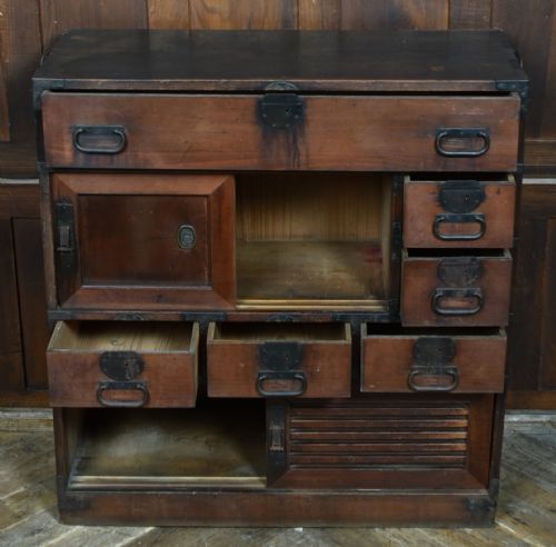 JAPANESE KEYAKI MERCHANT TANSU CHEST - ADDITIONAL PHOTO 9