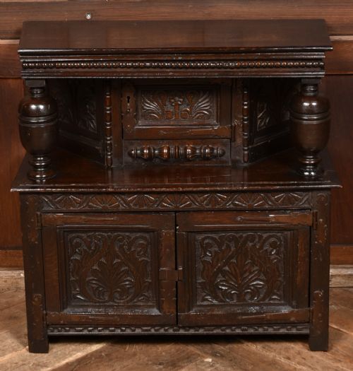 18TH CENTURY OAK MINIATURE COURT CUPBOARD - ADDITIONAL PHOTO 1