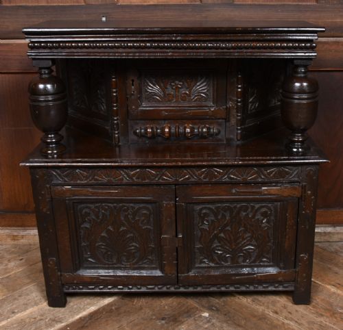 18TH CENTURY OAK MINIATURE COURT CUPBOARD - ADDITIONAL PHOTO 3
