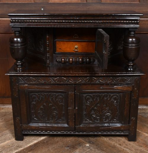 18TH CENTURY OAK MINIATURE COURT CUPBOARD - ADDITIONAL PHOTO 4