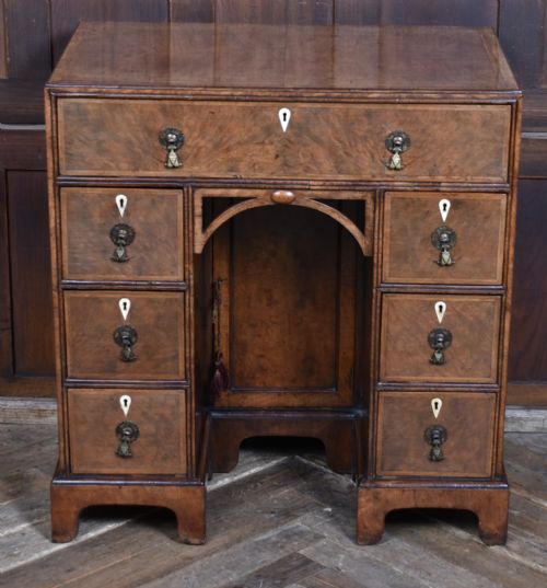 GEORGIAN WALNUT KNEE HOLE DESK - ADDITIONAL PHOTO 5