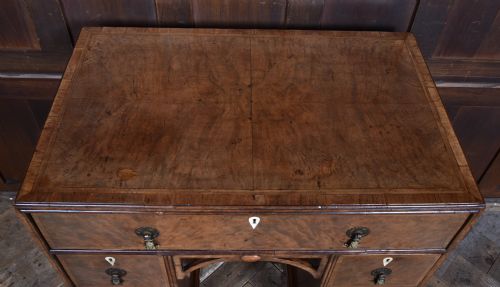 GEORGIAN WALNUT KNEE HOLE DESK - ADDITIONAL PHOTO 6