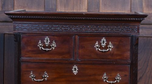 GEORGIAN MAHOGANY CHEST ON CHEST - ADDITIONAL PHOTO 1