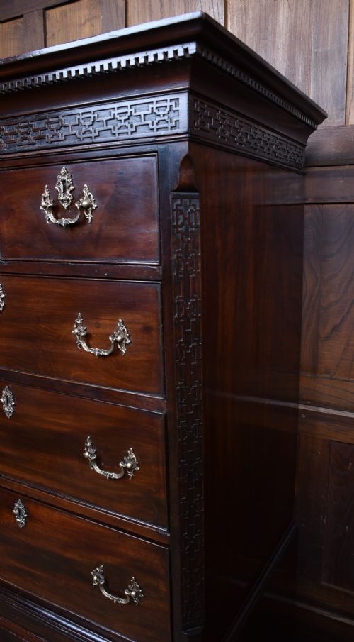 GEORGIAN MAHOGANY CHEST ON CHEST - ADDITIONAL PHOTO 6