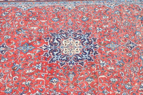 VINTAGE HANDKNOTTED RUG - ADDITIONAL PHOTO 1