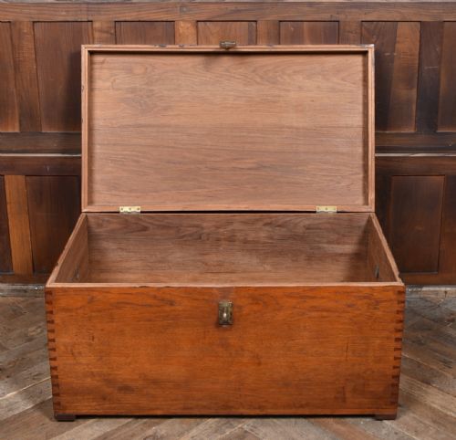 19TH CENTURY TEAK BLANKET BOX - ADDITIONAL PHOTO 6