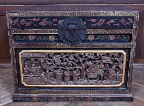 CHINESE LACQUERED TRUNK - ADDITIONAL PHOTO 4