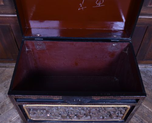 CHINESE LACQUERED TRUNK - ADDITIONAL PHOTO 9