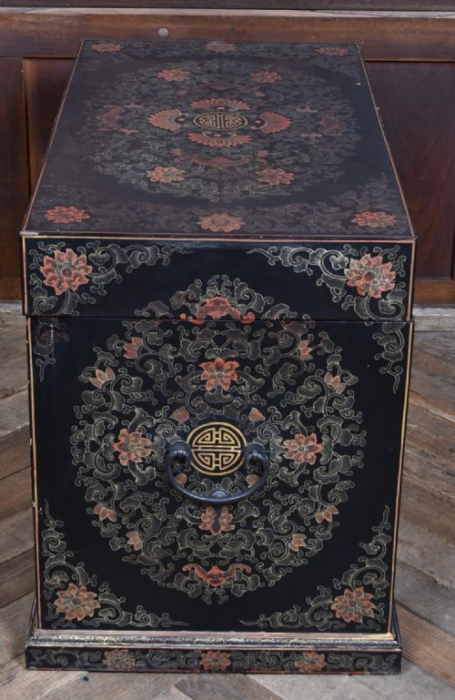 CHINESE LACQUERED TRUNK - ADDITIONAL PHOTO 12