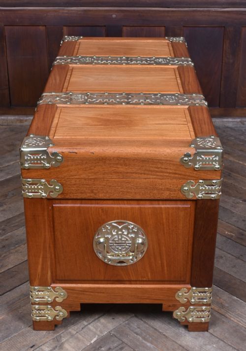 CHINESE CAMPHOR WOOD BLANKET BOX - ADDITIONAL PHOTO 15