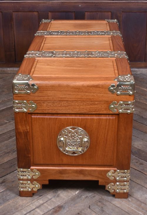 CHINESE CAMPHOR WOOD BLANKET BOX - ADDITIONAL PHOTO 19