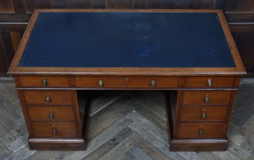 EDWARDIAN MAHOGANY KNEE HOLE DESK - ADDITIONAL PHOTO 3