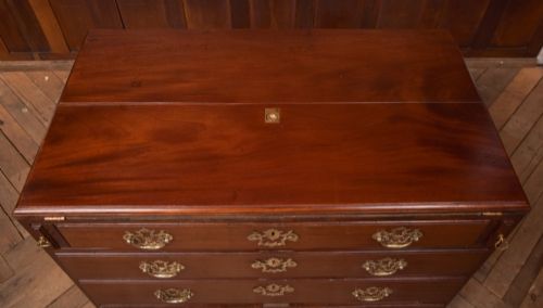 GEORGIAN MAHOGANY BACHELORS CHEST OF DRAWERS - ADDITIONAL PHOTO 5