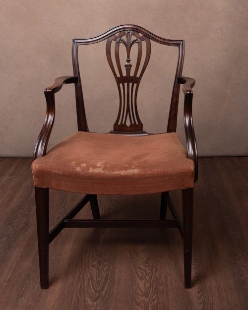 CARVED HEPPLEWHITESTYLE DINING CHAIRS SET OF EIGHT - ADDITIONAL PHOTO 4