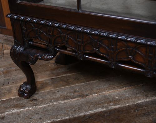 CHIPPENDALE REVIVAL MAHOGANY DISPLAY CABINET - ADDITIONAL PHOTO 5