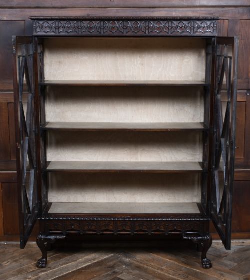 CHIPPENDALE REVIVAL MAHOGANY DISPLAY CABINET - ADDITIONAL PHOTO 7