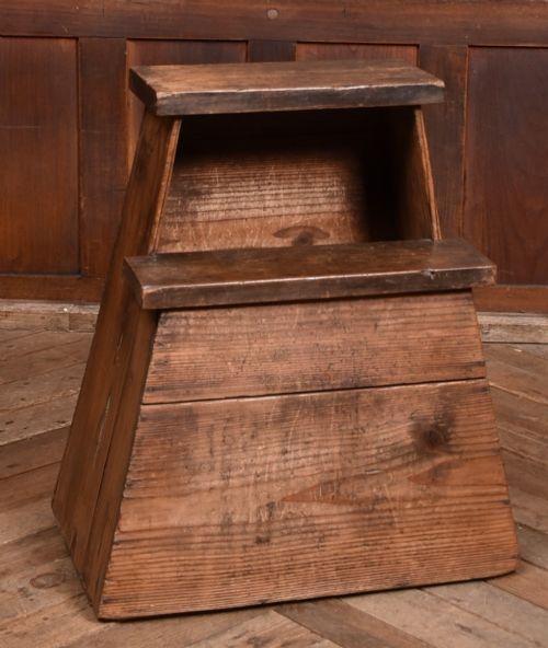 JAPANESE STREETVENDOR STOOL